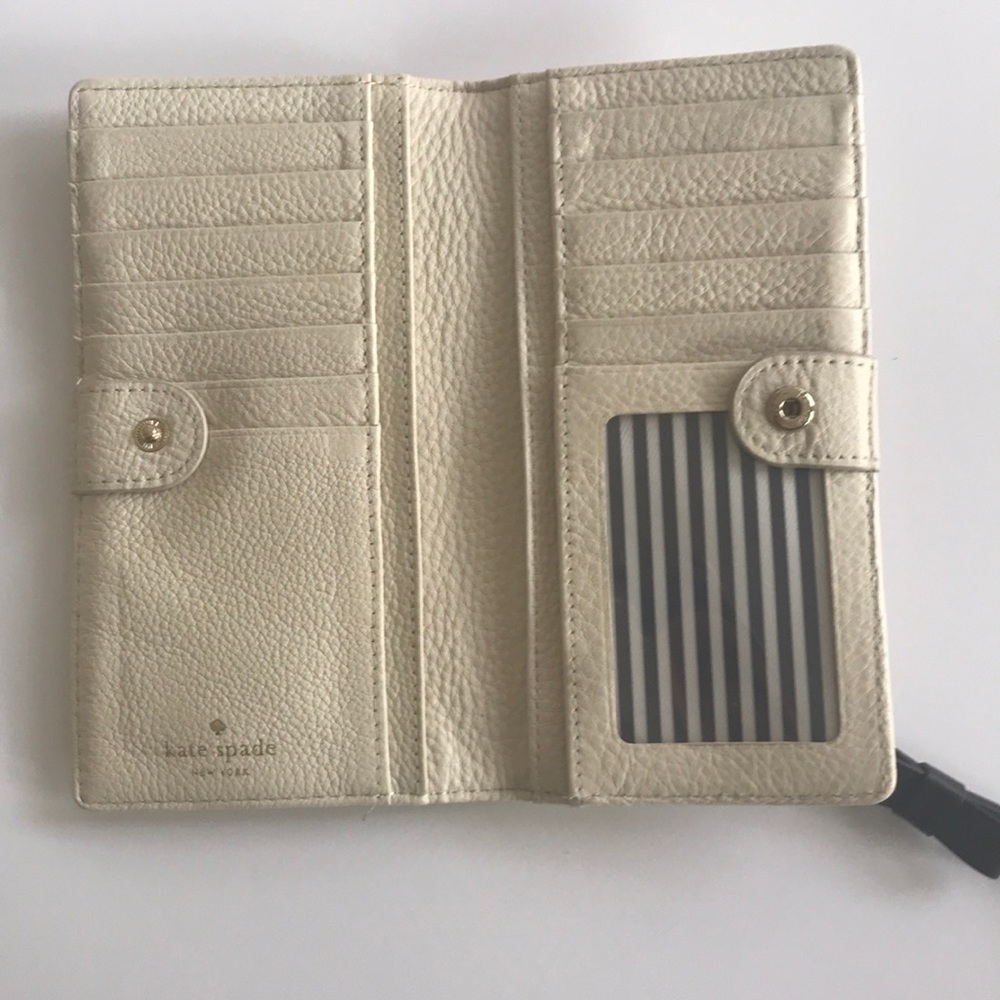 Kate Spade Wallet - Picture 4 of 4
